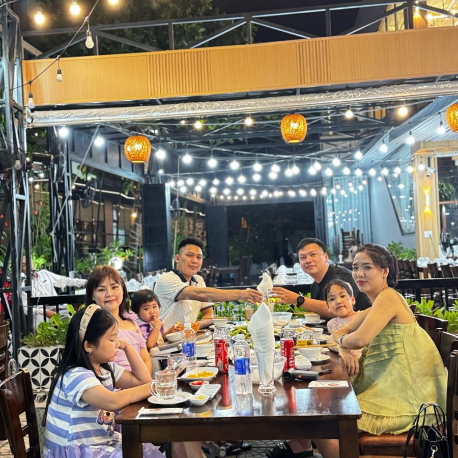 Phuoc-My-Seafood-Khach-hang-gallery-3